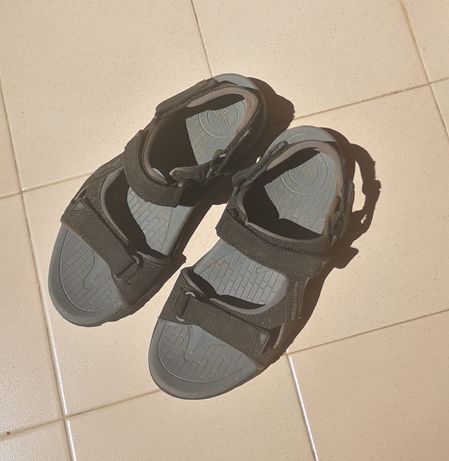 Sandálias rapaz, tamanho 38