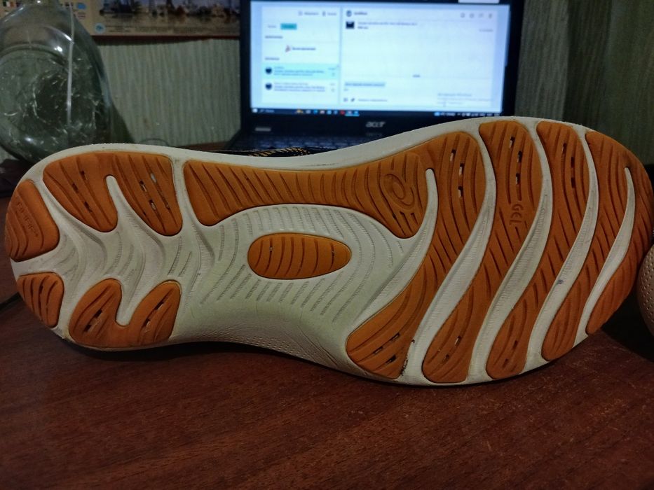 Продам кросівки для бігу Asics Gel-Nimbus Lite 3