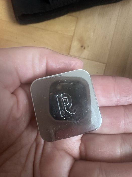 Rabanne Mini Blushy Palette-Koloryzujący róż w formie balsamu