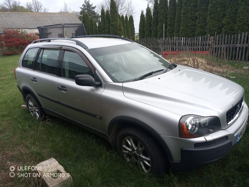 Volvo xc90 oraz Nissan quashqai (Anglik)