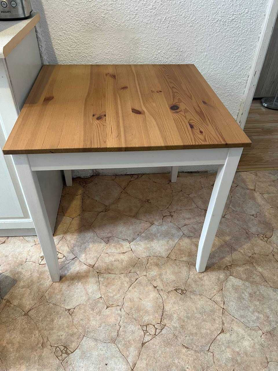 Stół kuchenny Ikea kwadratowy biały, odcienie brązu 74 x 74 x 73 cm