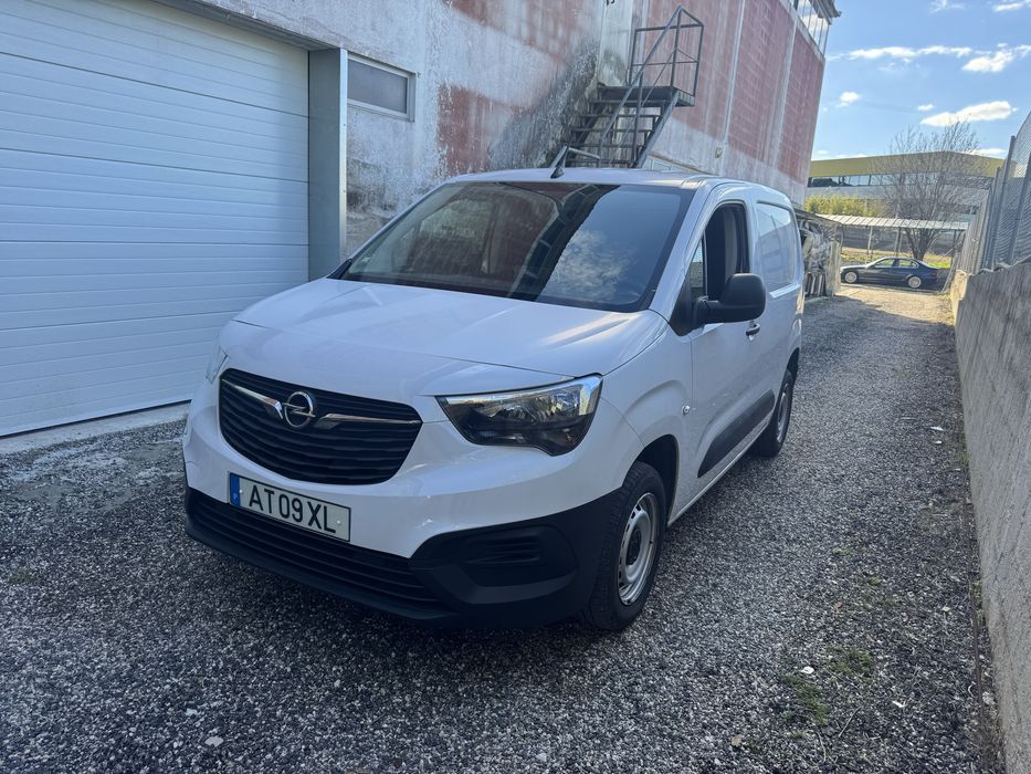 Opel Combo L1H1 Nacional 2022 poucos kms C/ IVA Descriminado