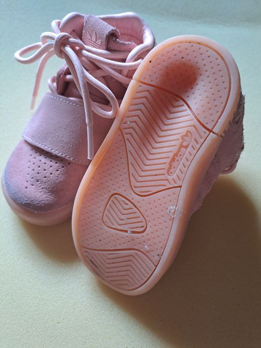 Sapatilhas adidas como novas