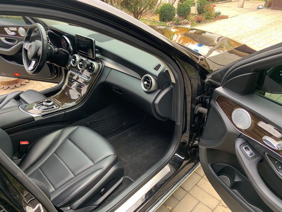 Mercedes-benz c300 4matik