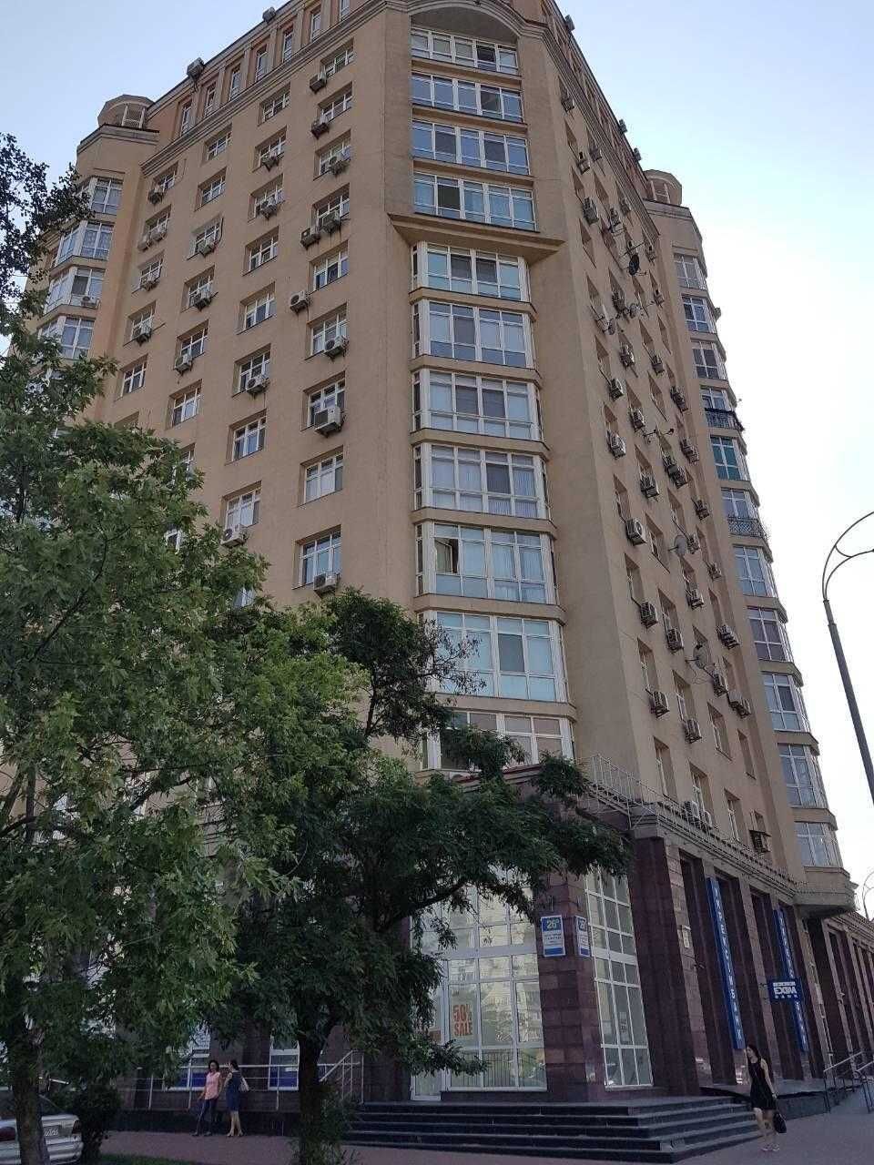 Продаю 3-к квартиру біля берегу Дніпра, Оболонь, вул. Івасюка, 26А