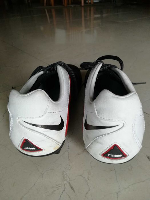 Chuteiras NIKE CTR360