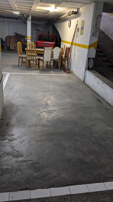 Alugo espaço de garagem