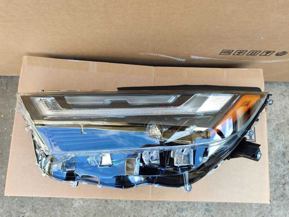 Фара ліваToyota Rav4 2022 2023 фара права Rav4 Prime full led гибрид