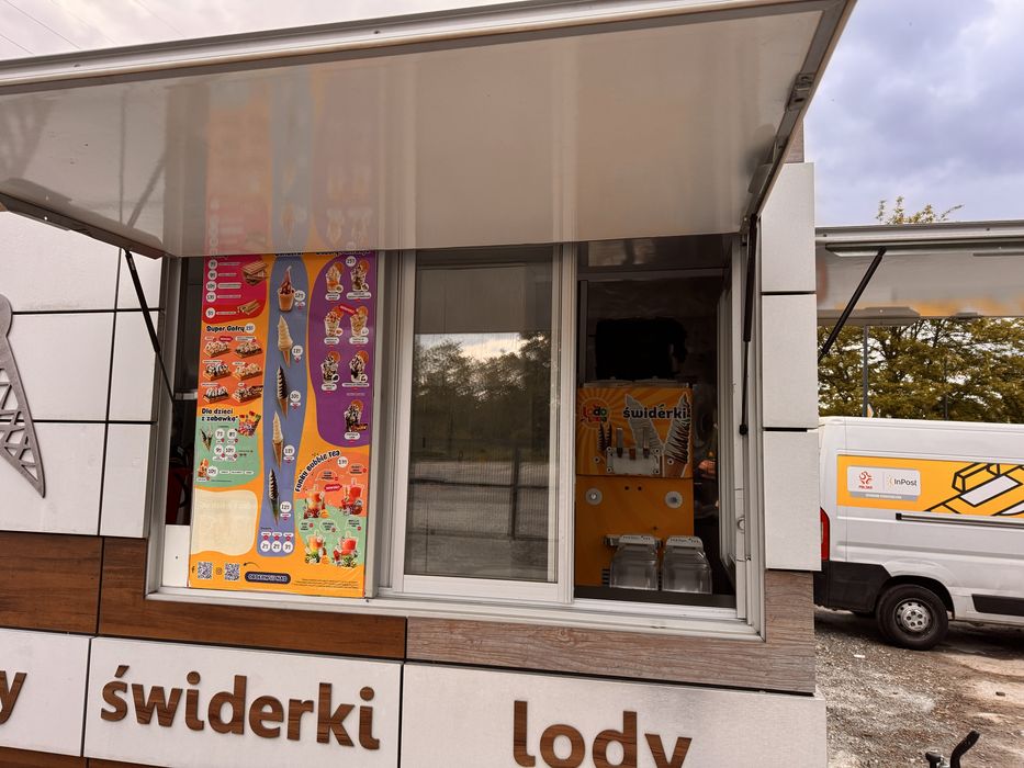 Przyczepa gastronomiczna lodziarnia lody swiderki lodolandia big 4.2m