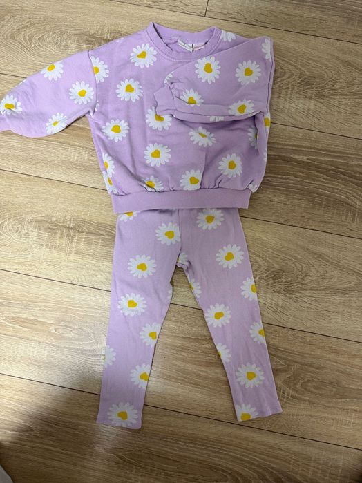 Костюм zara 104 в гарному стані