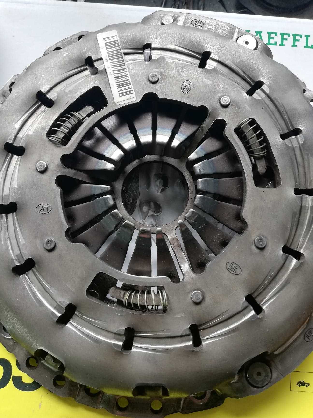 BMW 3 E90 E91 E92 2.0 D SPRZĘGŁO Docisk Tarcza  Komplet Fir.LUK