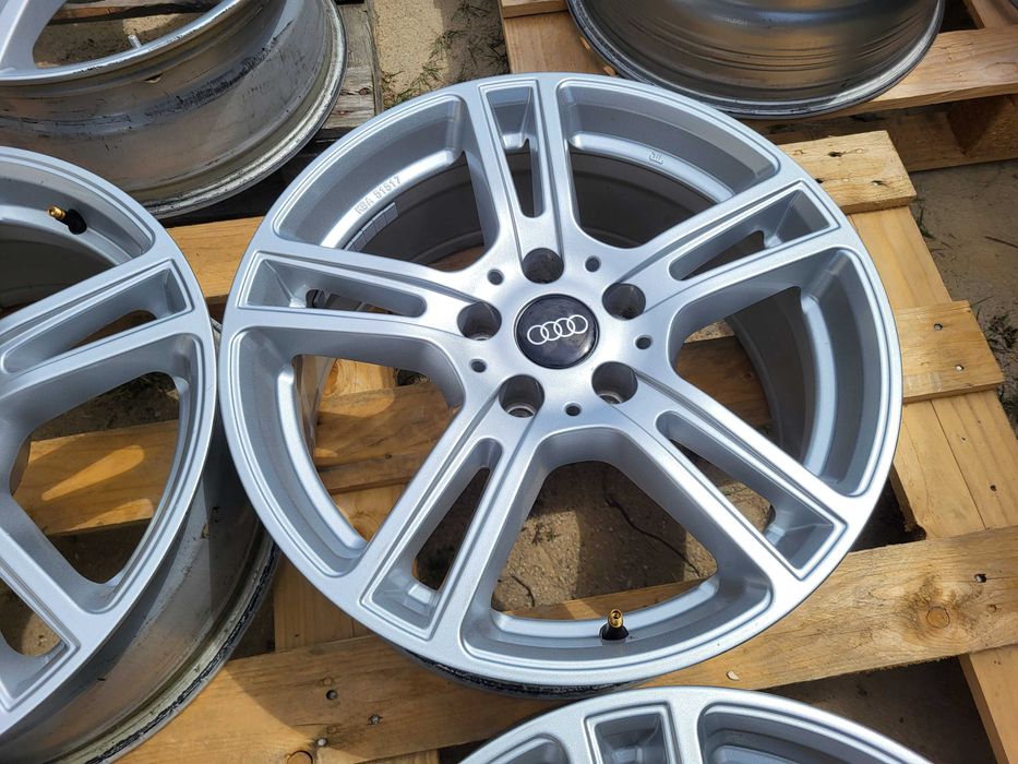 [1030] Felgi aluminiowe 17 cali AUDI 5x112 et28 7,5Jx17H2 A3 A4 A6