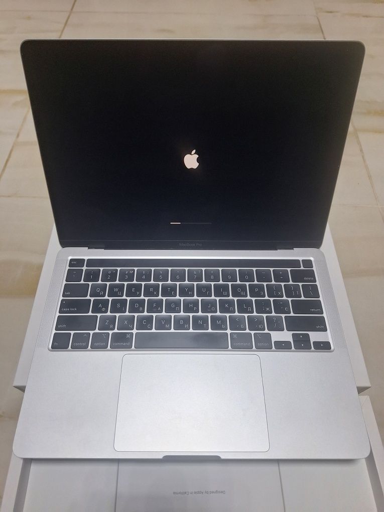 MacBook Pro 13" 2021 р в  Core i5/8/256 акумулятор новий