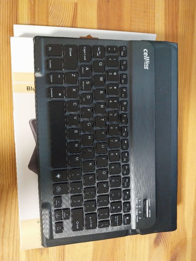 Tablet Samsung Galaxy A9+, etui z klawiatura + rysik