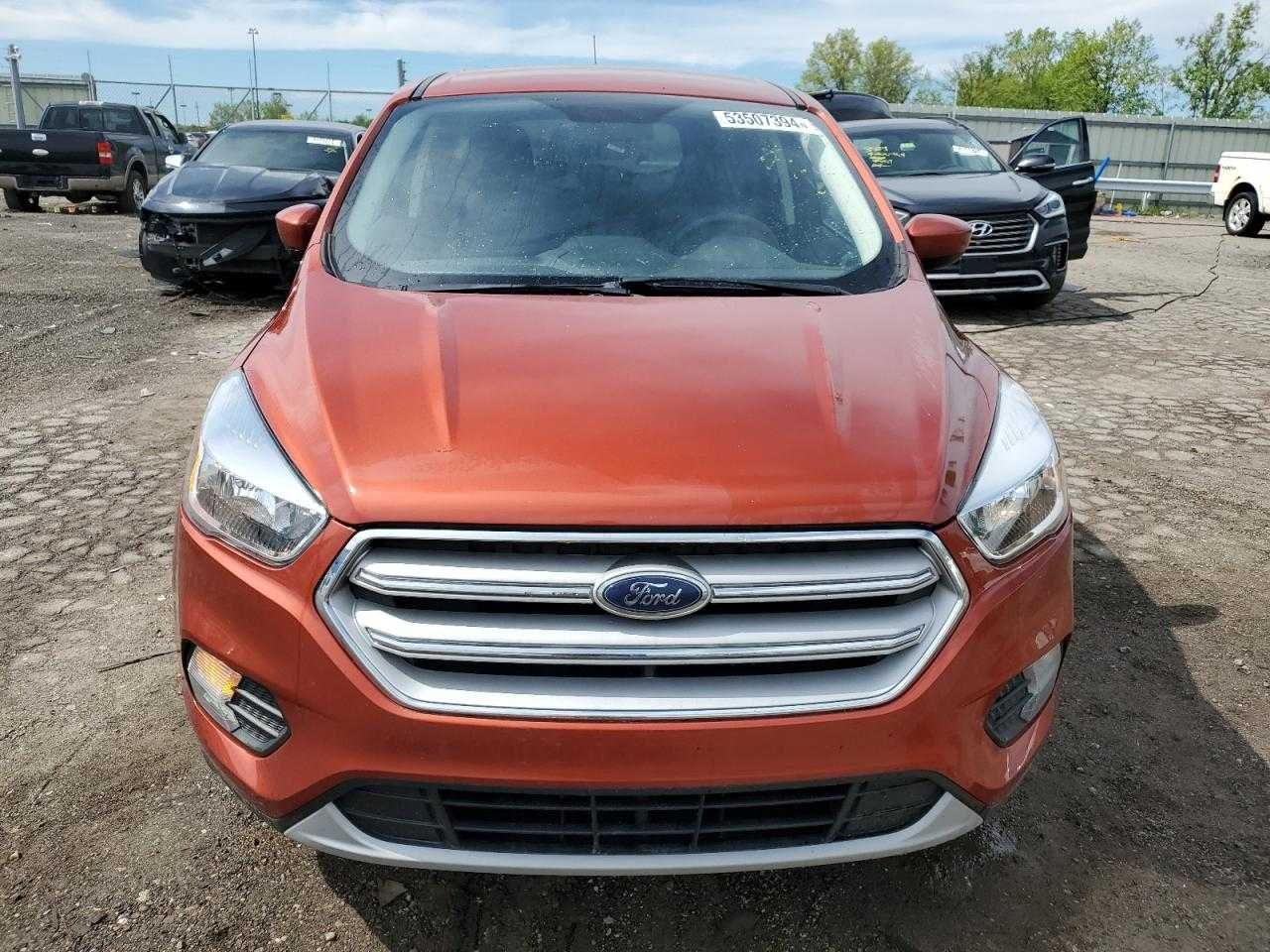 2019 FORD escape  SE