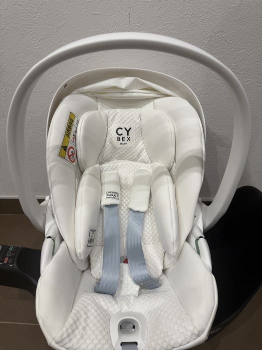 Автокрісло Cybex Cloud T i-Size Urban Mobility White + База Isofix
