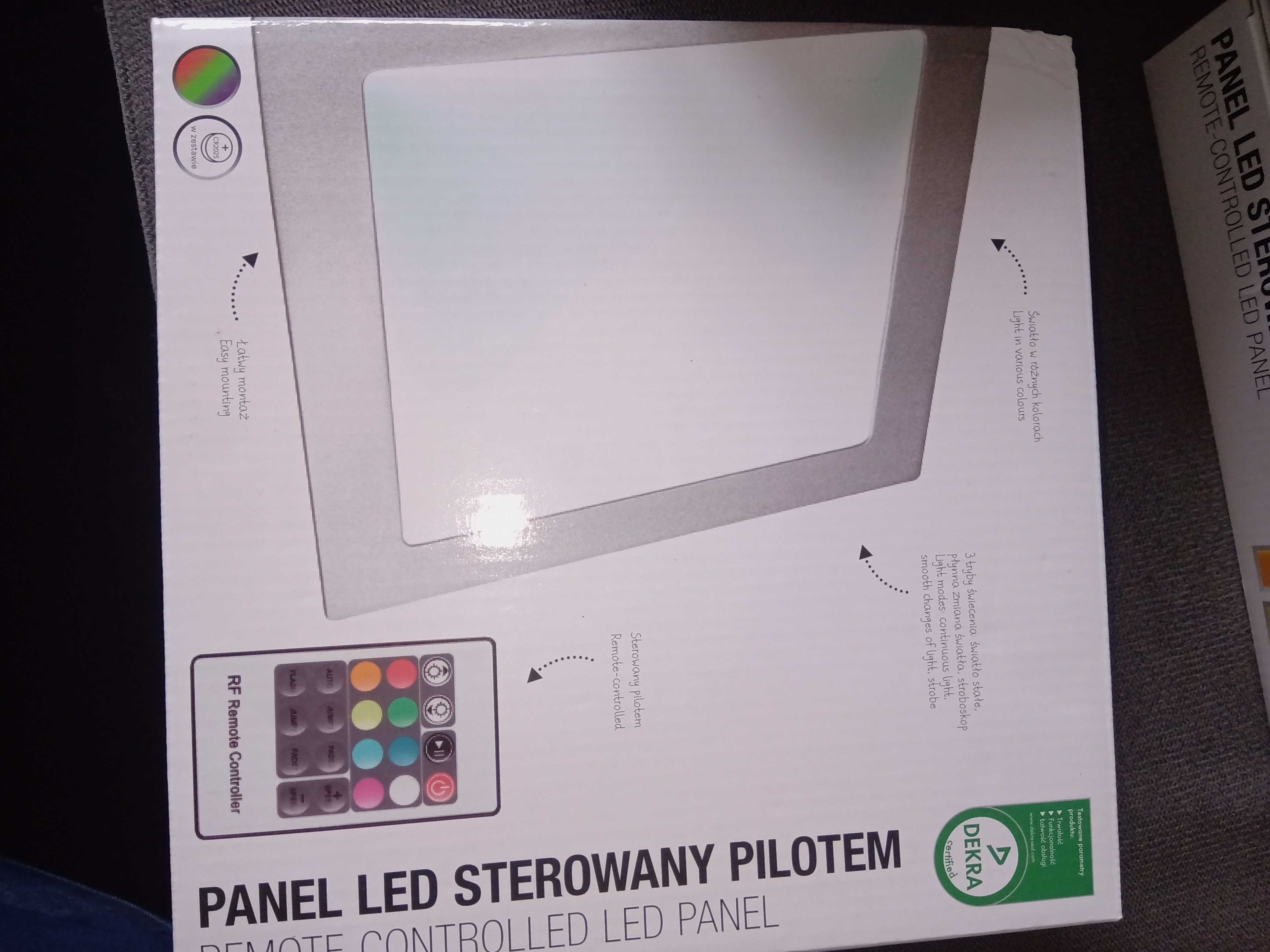 Panel LED sterowany pilotem świecący aż w 8 kolorach