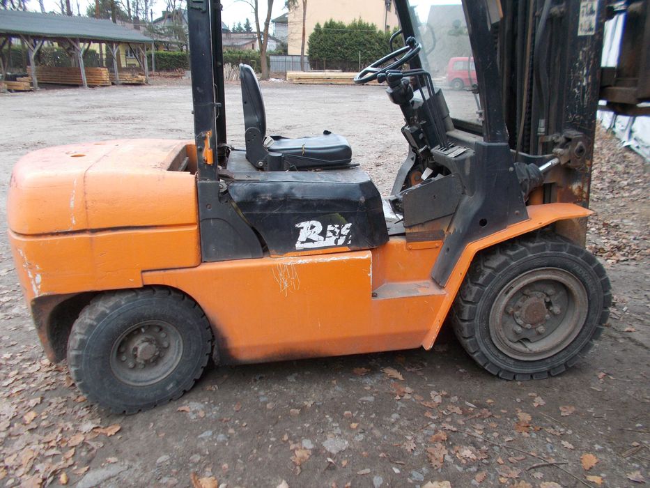 Sprzedam wózek widłowy 3,5T