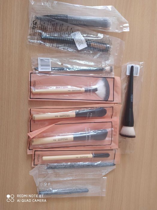 Продам летнюю сумку и продукцию ив роше