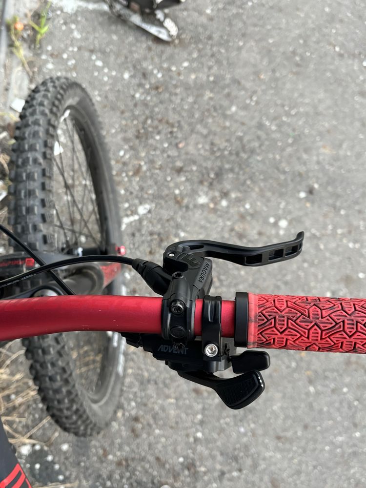 Rower górski specialized mtb 27.5 M rock shox deore magura dartmoor
