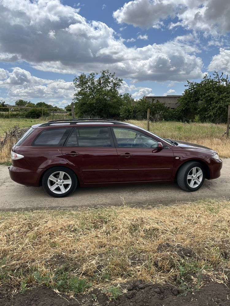 Продам свою машину Mazda 6