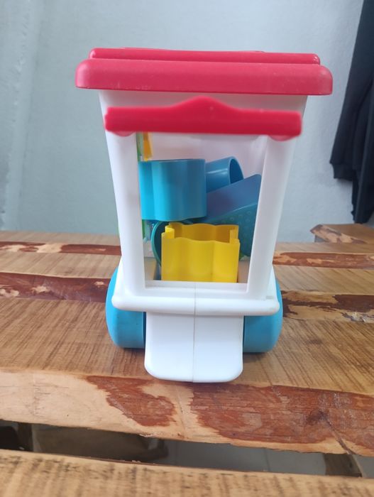 Дитяча іграшка Поїзд -сортер фігурок Iittle tikes.