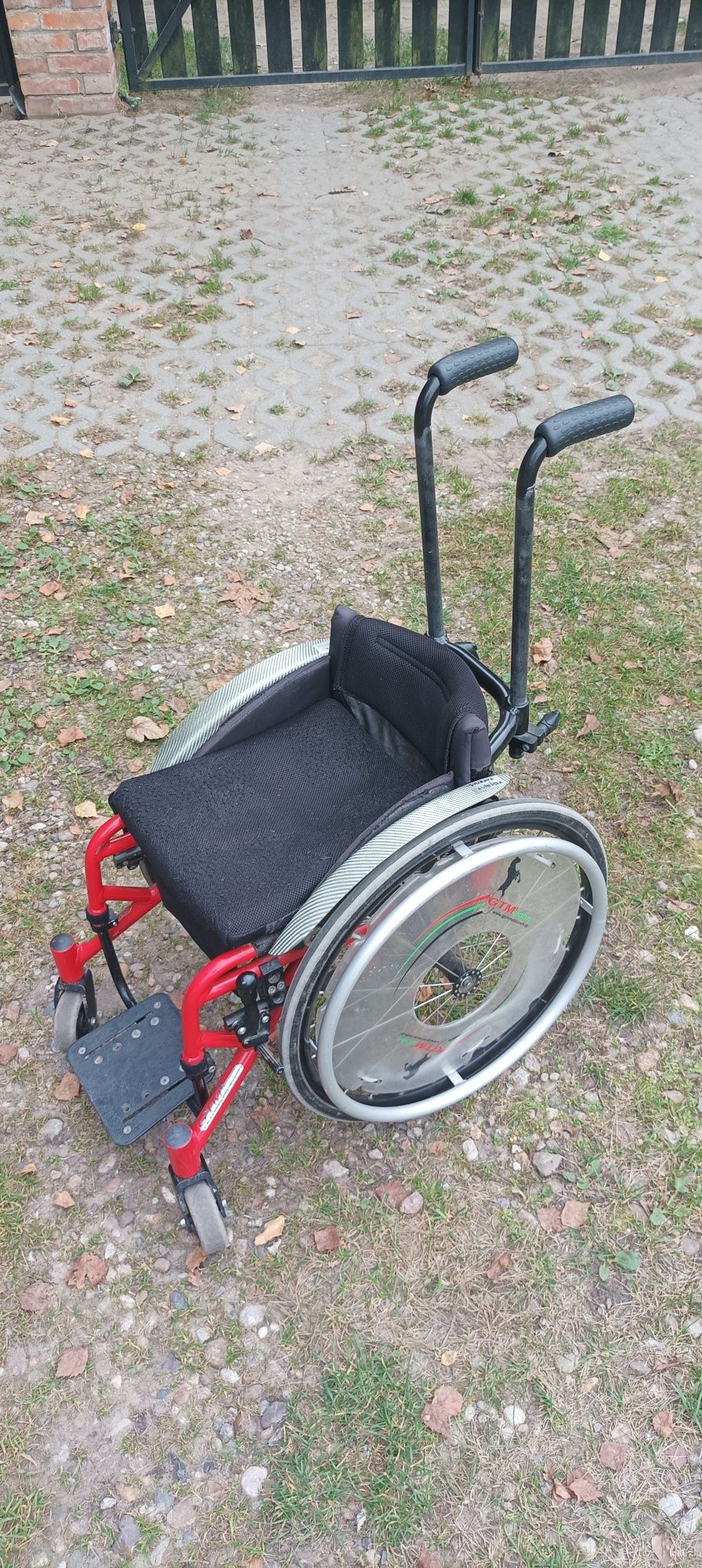 Wózek inwalidzki GTM kid