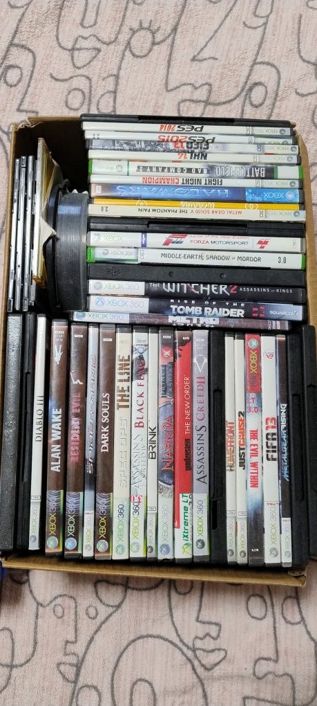 Продам приставку Xbox 360 slim