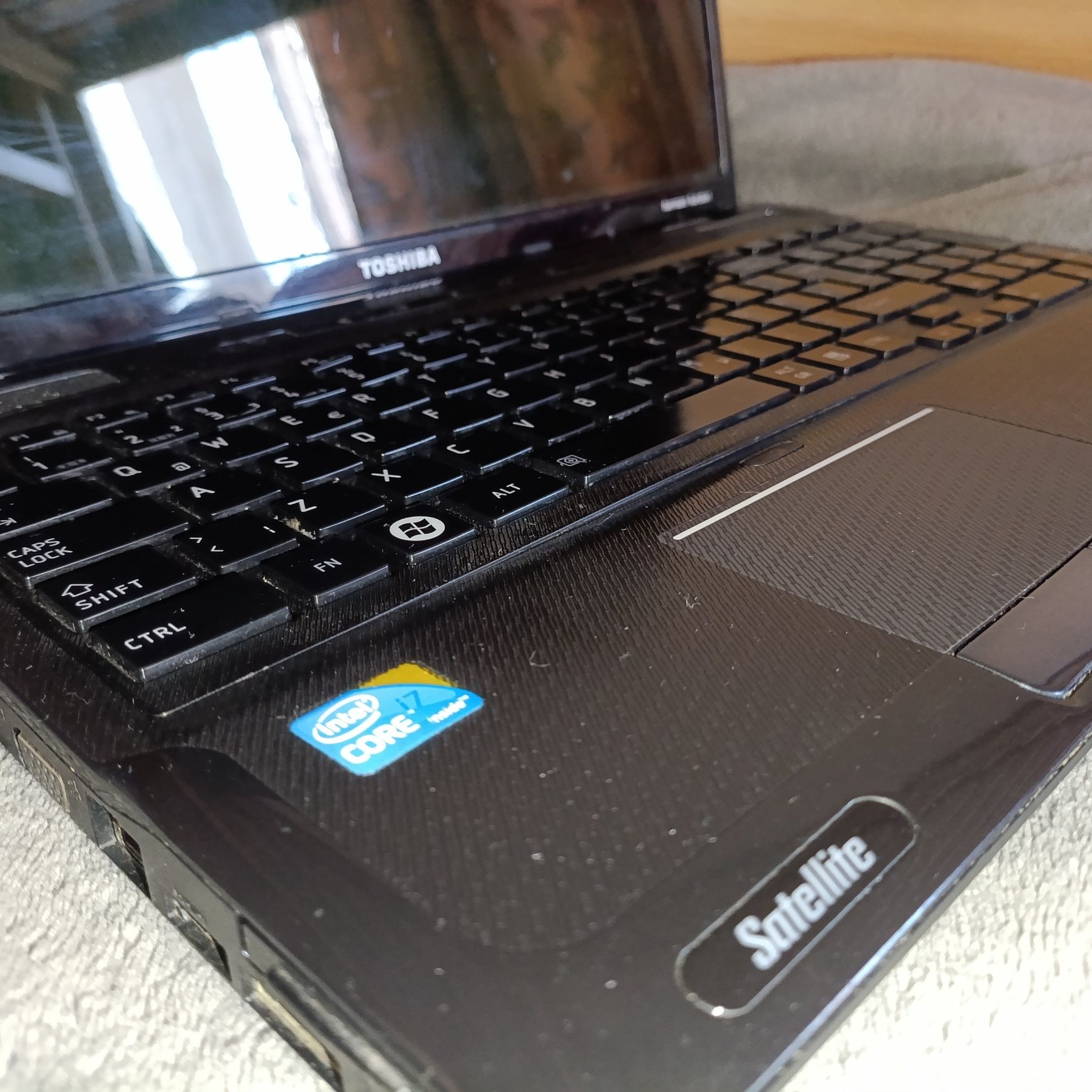 Ноутбук Toshiba Satellite a660 12e