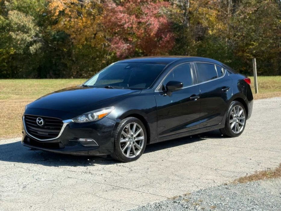 Mazda 3 Touring      2018
