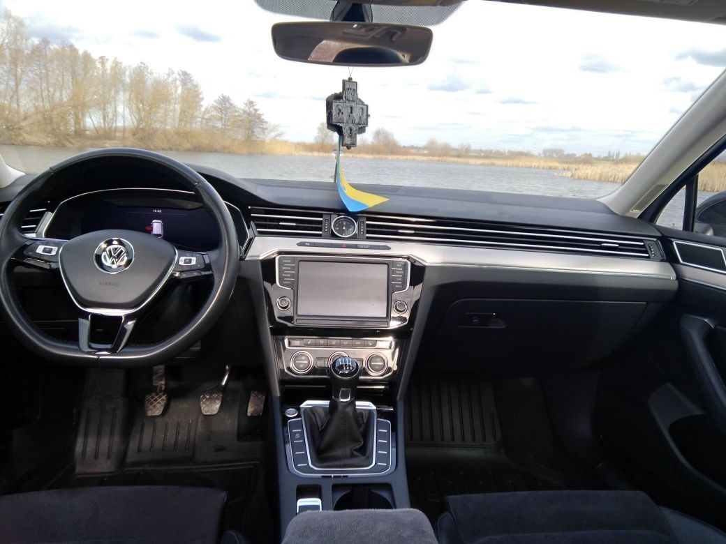 Продам VW R-LINE