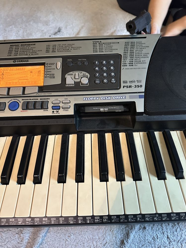Keyboard Yamaha PSR 350 ze stacją FDD dyskietka karton.
