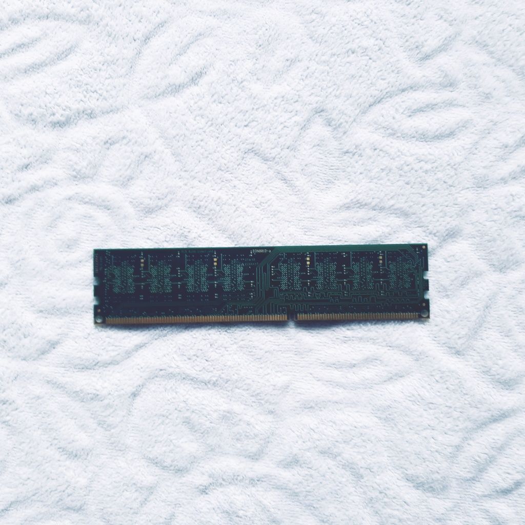 Оперативна пам'ять DDR3 4Gb Samsung / Crusial
