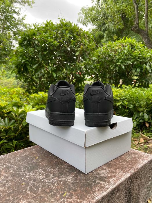 Nike Air Force 1 Low '07 Black R.43