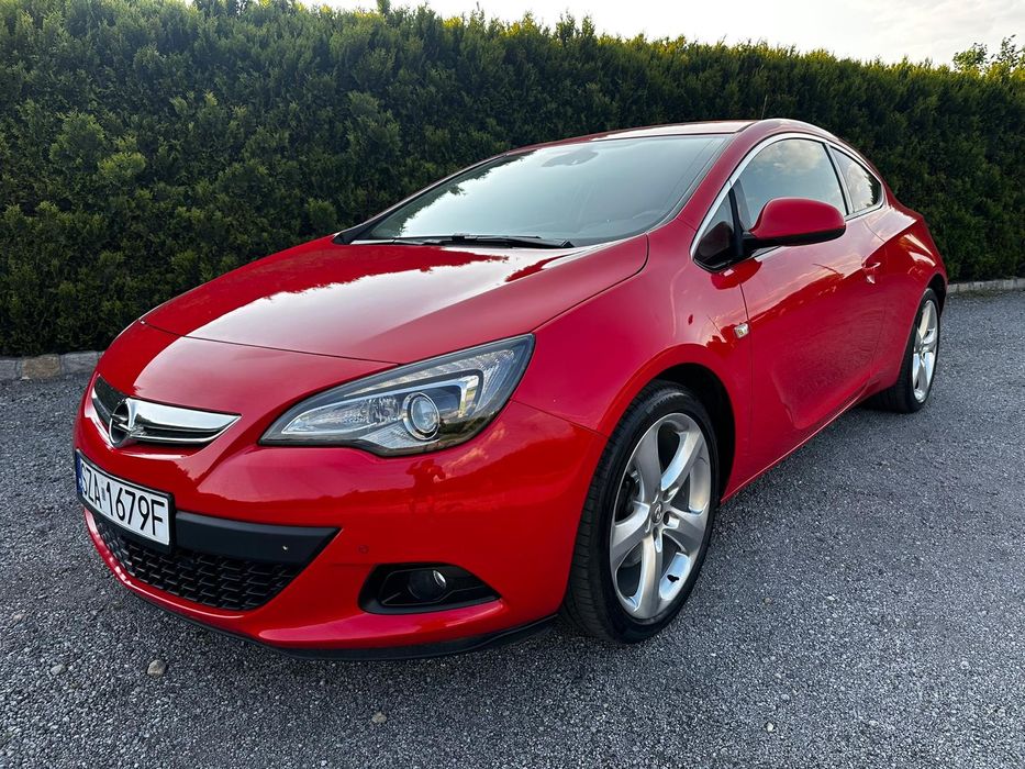 Opel Astra GTC 2013