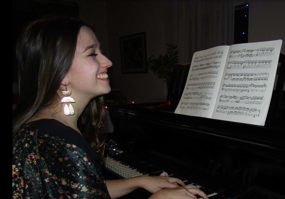 ONLINE – PIANO PARA INICIANTES com uma professora diplomada!