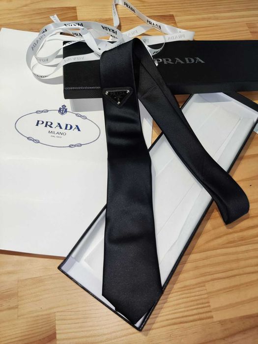 Nowy Krawat Prada, jedwab na prezent od reki