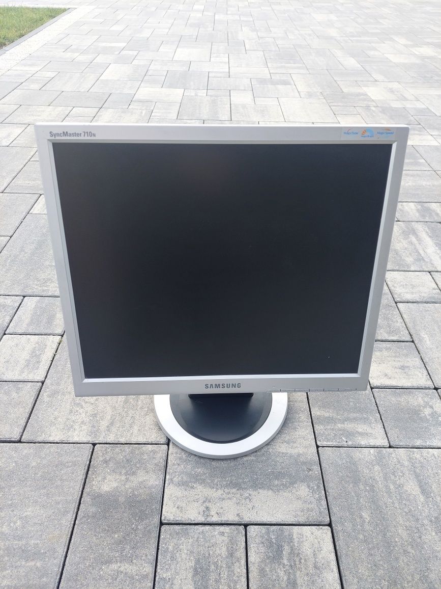 Monitor Samsung SyncMaster 710N