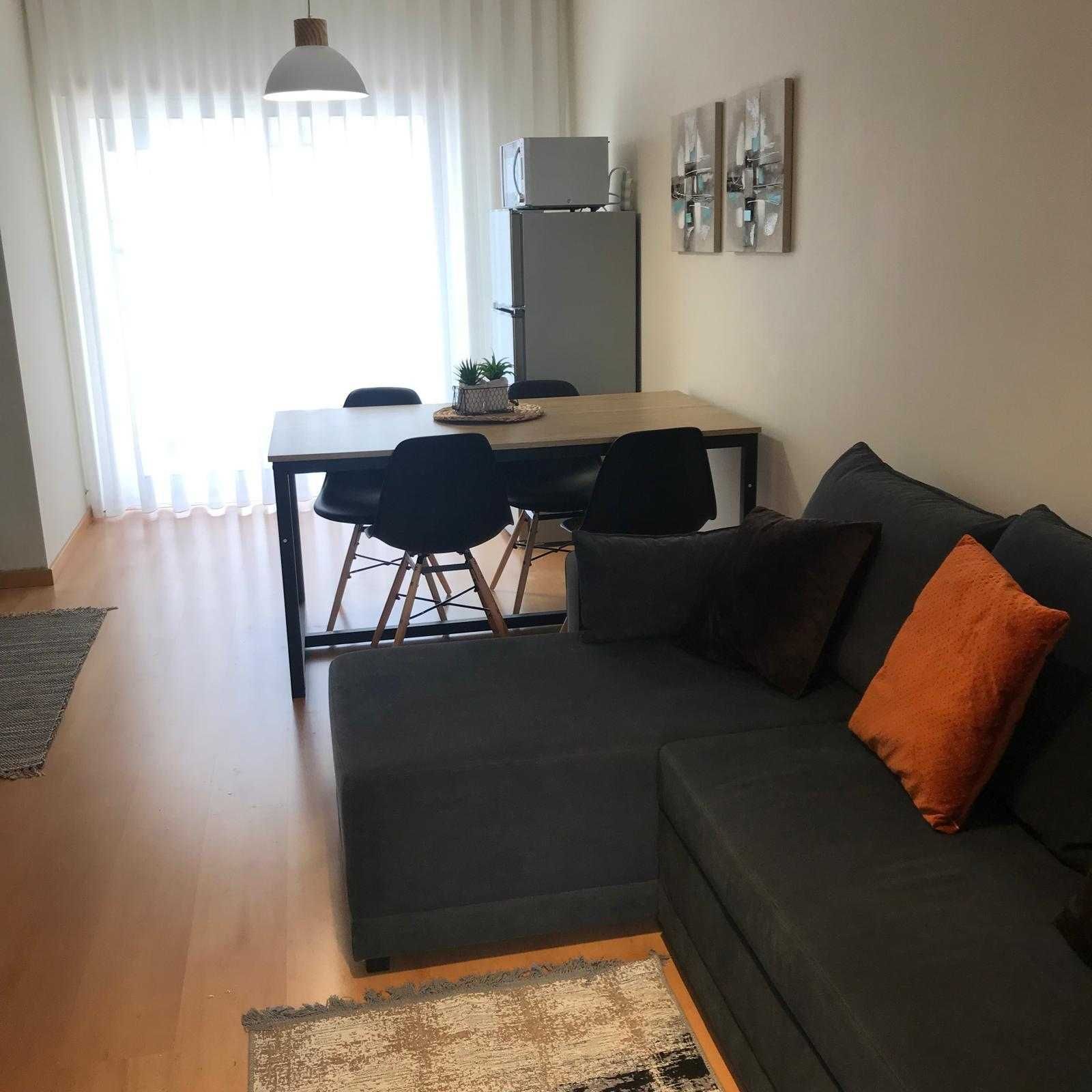 Apartamento com piscina para férias
