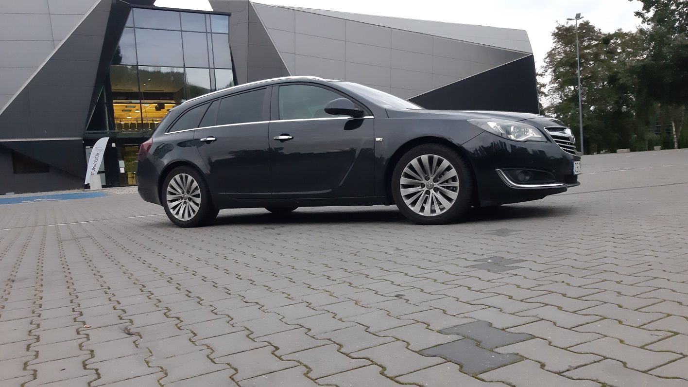 Sprzedam Opel Insignia 2.0 CDTI, kombi , lift.