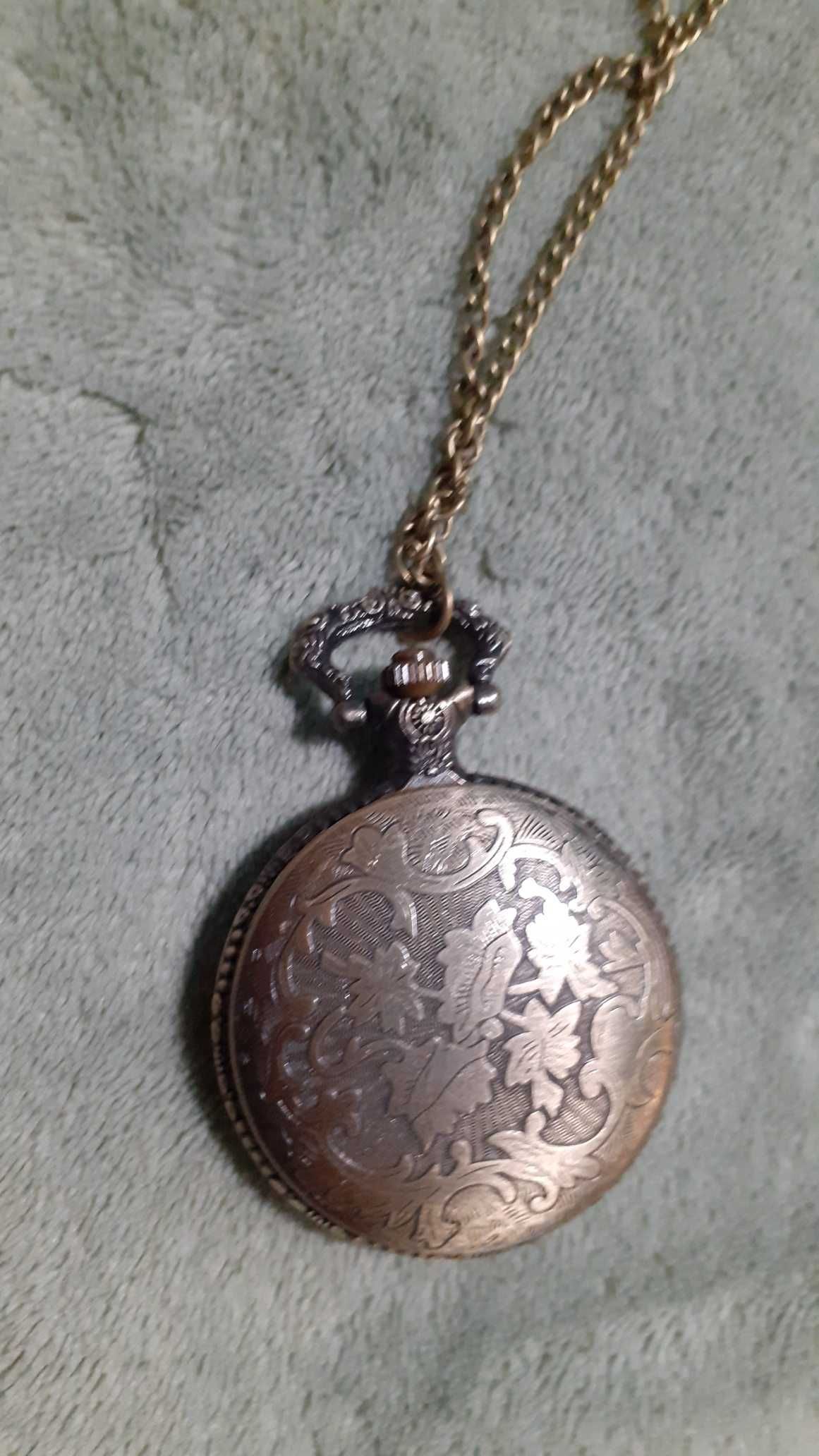 Relógio Game of thrones lobo house stark com corrente NOVO com caixa