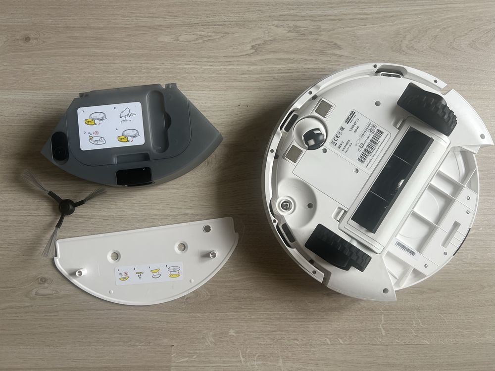 Робот-пилосос миючий Karcher RCV2