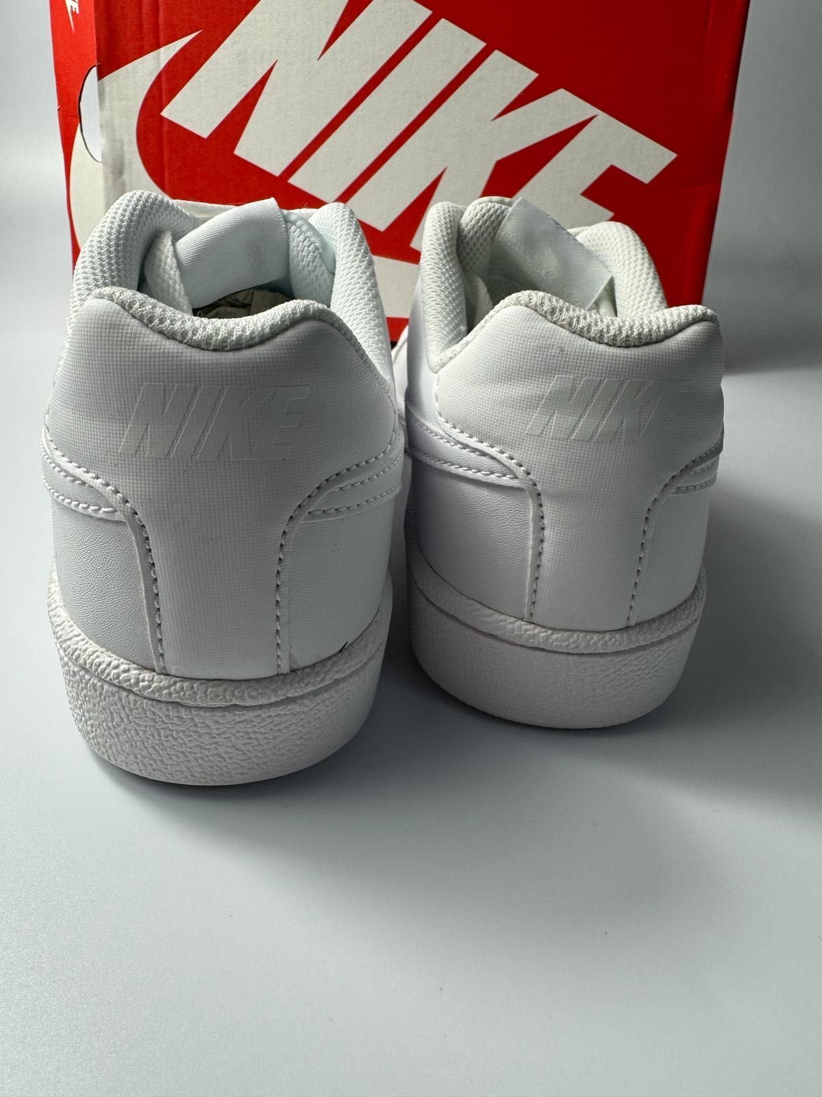 Nowe sneakersy damskie Nike Court Royale biale 37,5