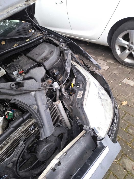 Citroen C4 MK1 1.4 benzyna + LPG uszkodzony przód