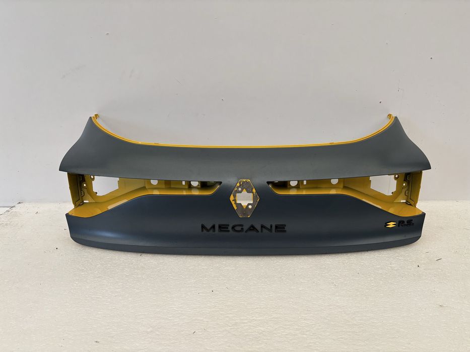 Renault Megane IV 4 HB 15- RS blenda nakładka klapy bagażnika tył