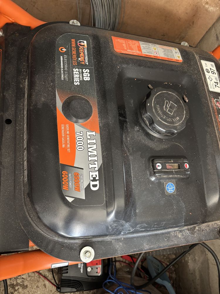 Gerador 6500W a gasolina Com bateria para start.