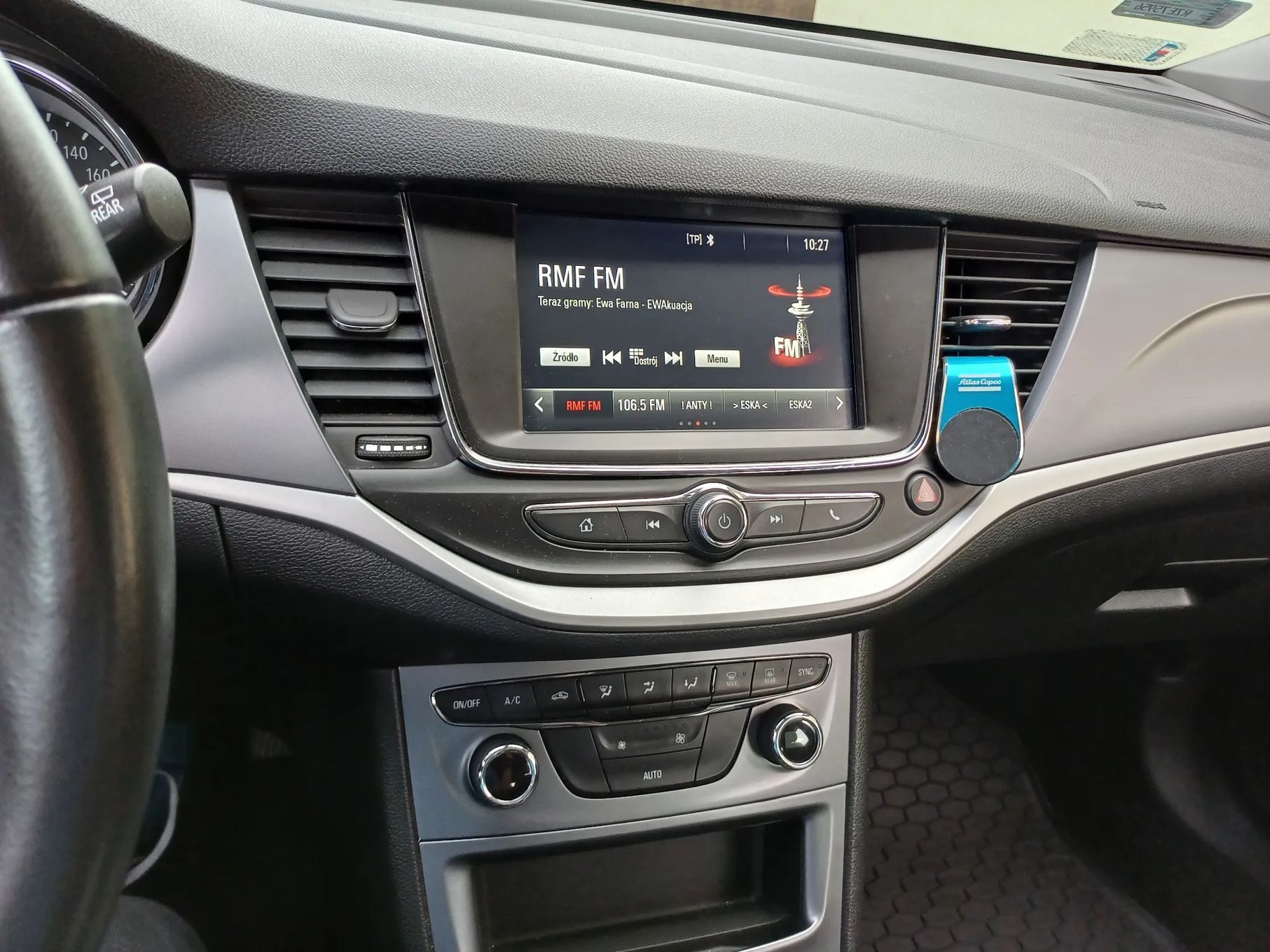 Opel Astra pewne auto z małym przebiegiem