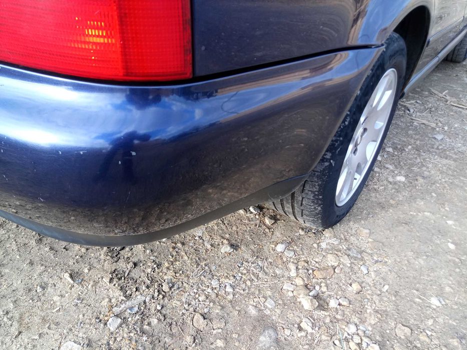 zderzak tył tyl audi a4 b5 kombi lz5t granatowy kompletny przed lift