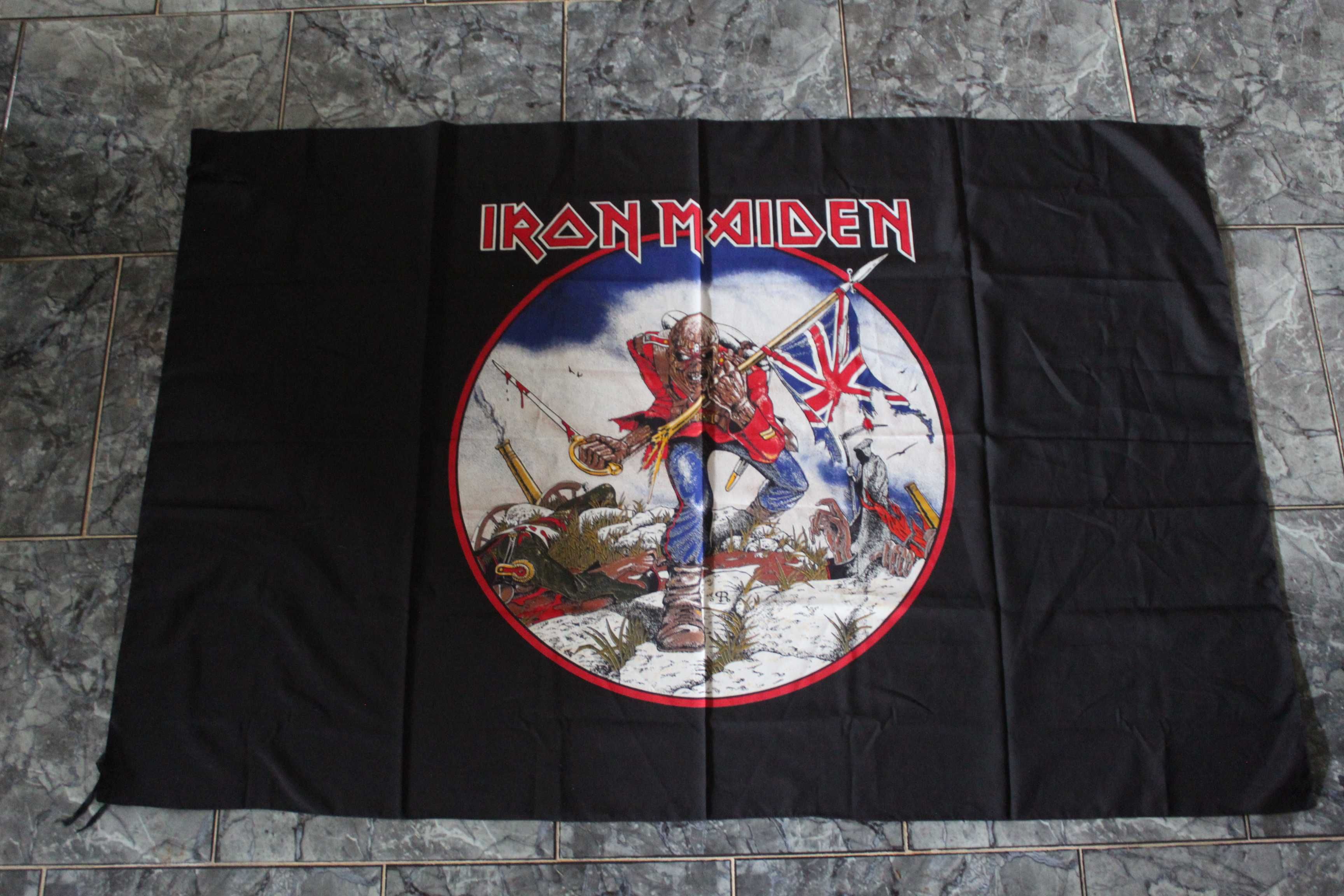 Bandeira Iron Maiden, single "The Trooper"