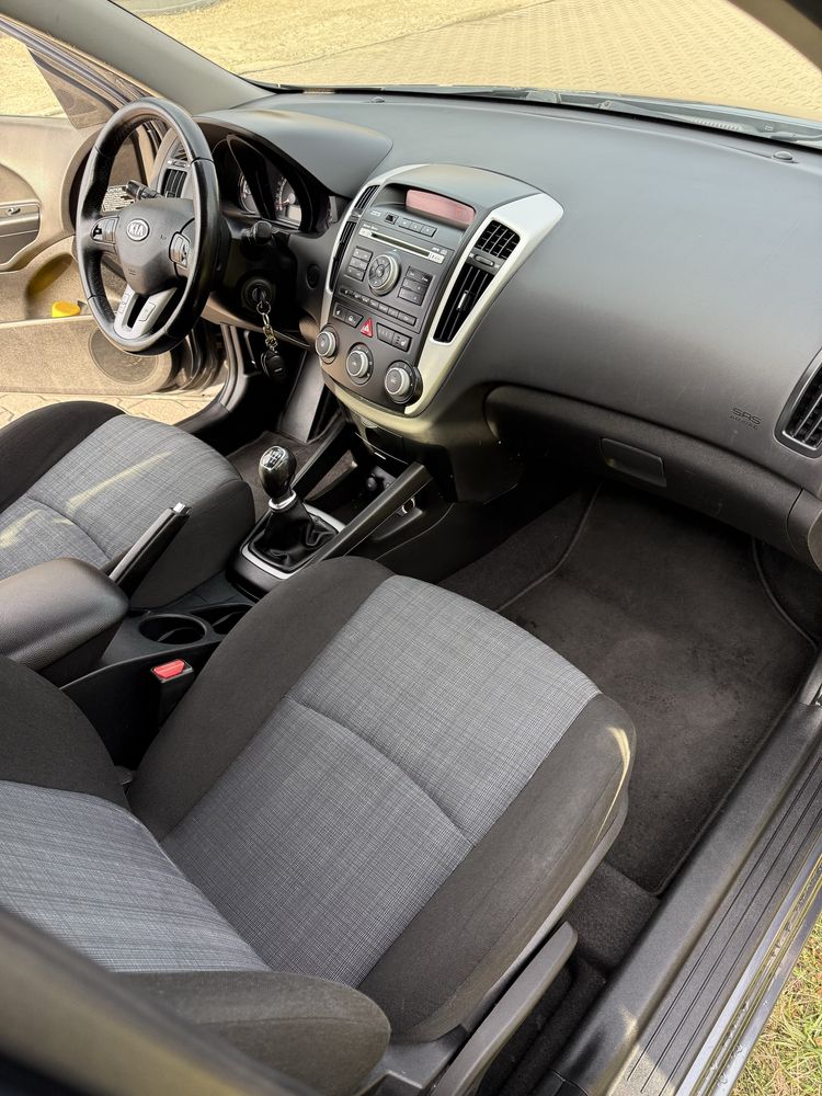 Kia Ceed 1.6crdi Lift! Super Stan!